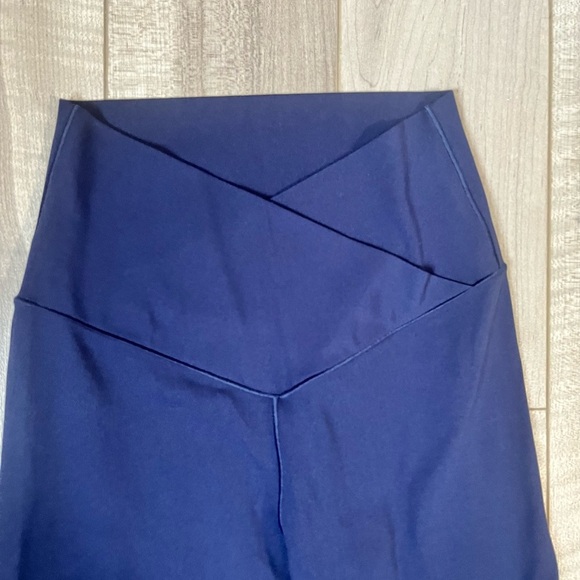 Offline By Aerie RealMe Cross Over Flared Leggings - Picture 2 of 5